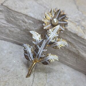 Vjntage Damascene Gold and White Enamel Flower Brooch
